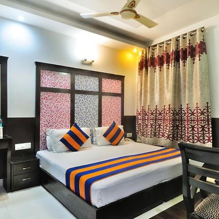 The Bonlon Inn-Near Blk Hospital Delhi  Luaran gambar