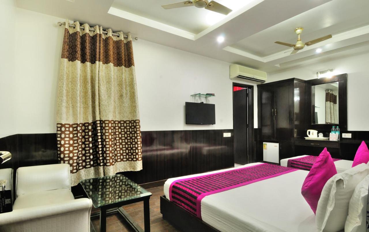 The Bonlon Inn-Near Blk Hospital Delhi  Luaran gambar