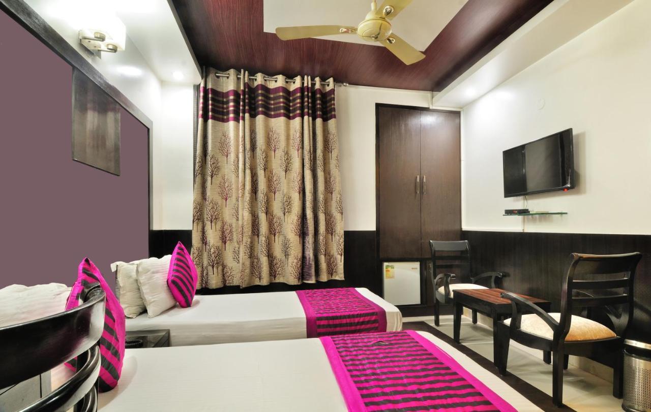 The Bonlon Inn-Near Blk Hospital Delhi  Luaran gambar